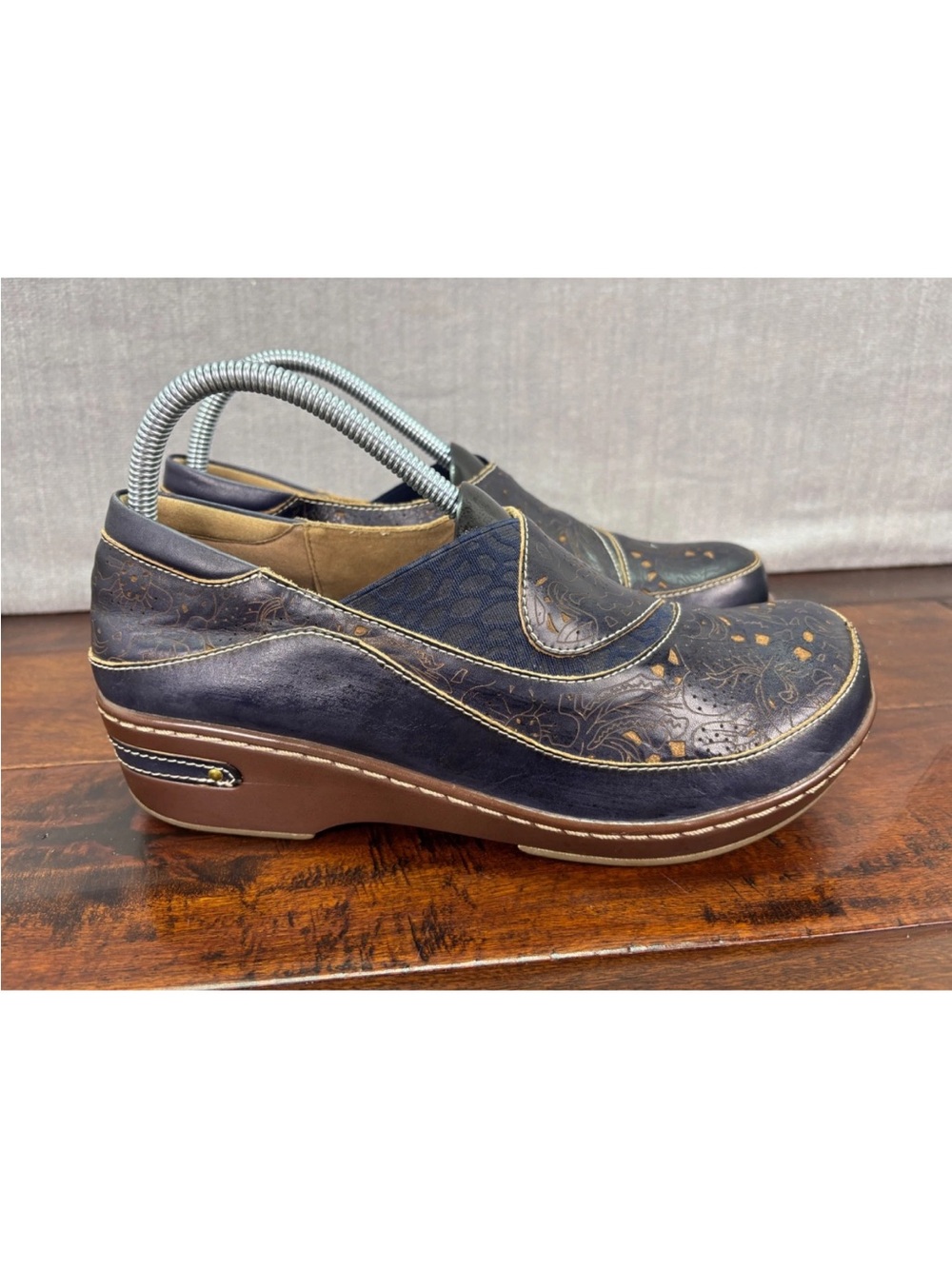L'ATISTE Navy Floral Embossed Slip-On Clogs